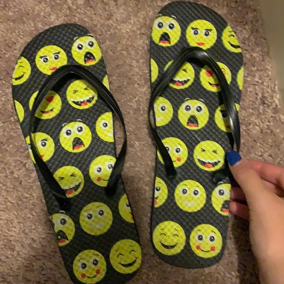 Not even two months old - Picture 1 of 1